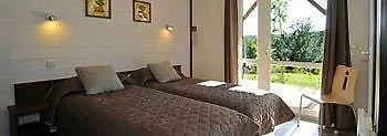 Domaine Saint Esteve Μιλό 3*,