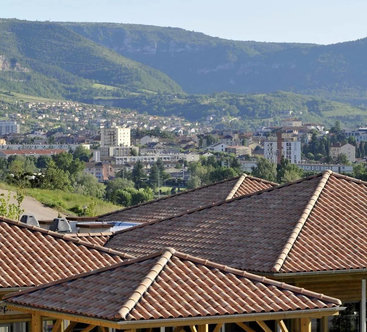 Domaine Saint Esteve Millau 3*,